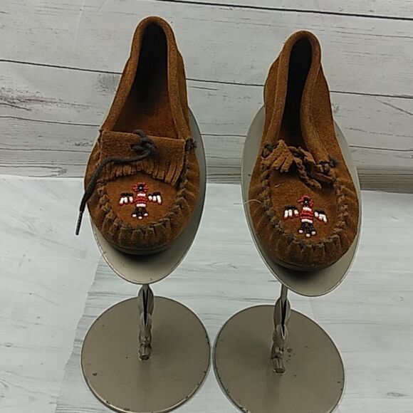Minnetonka Flats Size 2 - Picture 3 of 5